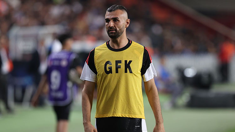 Serdar Dursun: Fenerbahçe'de Kadro Yetersiz, Kartal'ın Eli Kolu Bağlı