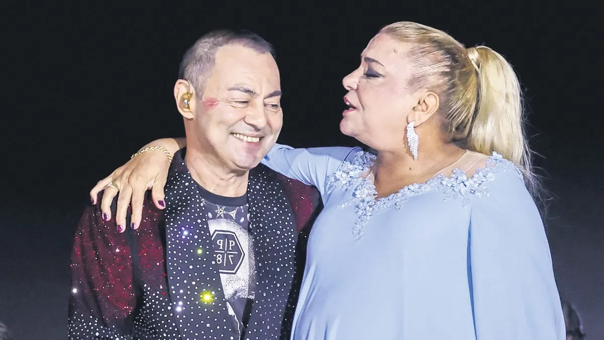 Serdar Ortaç 31 Yıllık Kariyerini İstanbul'da Sahnele Doyasıya Kutladı