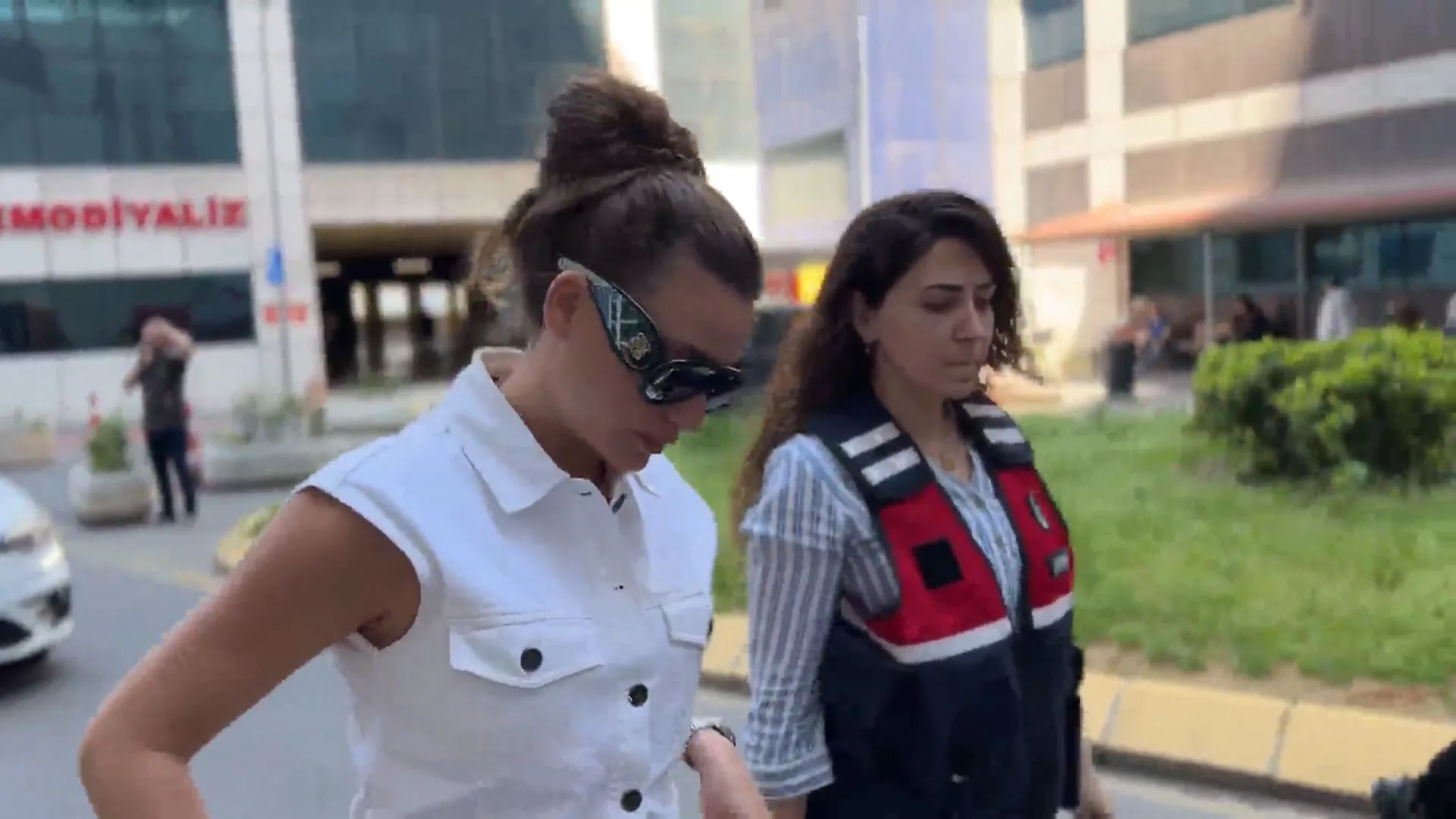 Serenay Sarıkaya uyuşturucu operasyonunda serbest bırakıldı