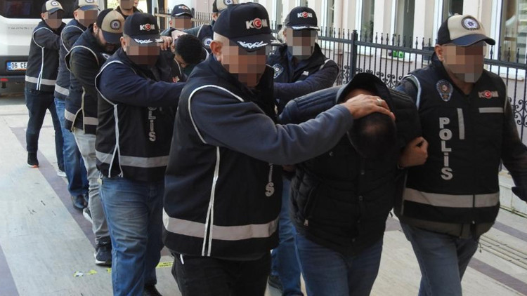 Serik'te Fuhuş ve Uyuşturucu Operasyonu: 20 Gözaltı