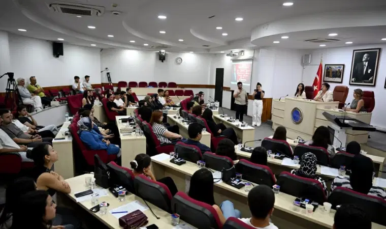 Seyhan Belediyesi'nden gençlere eğitimde destek