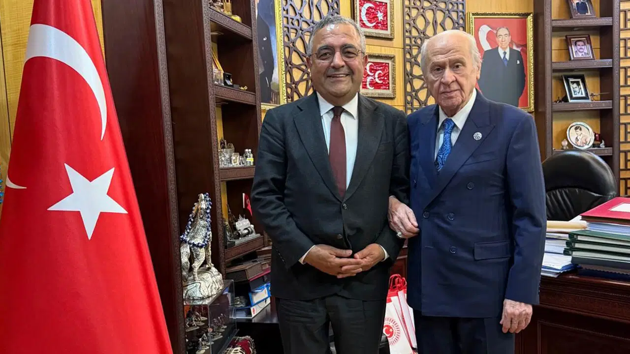 Sezgin Tanrıkulu'ndan Devlet Bahçeli'ye sürpriz ziyaret