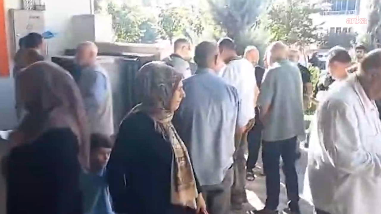 Sezgin Tanrıkulu'ndan Et ve Süt Kurumu kuyruğu tepkisi