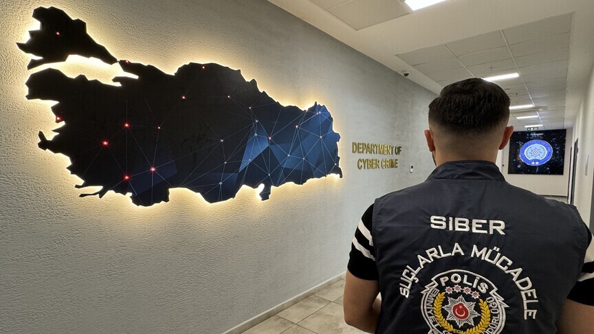 Siber Suç Operasyonlarında 76 Şüpheli Tutuklandı