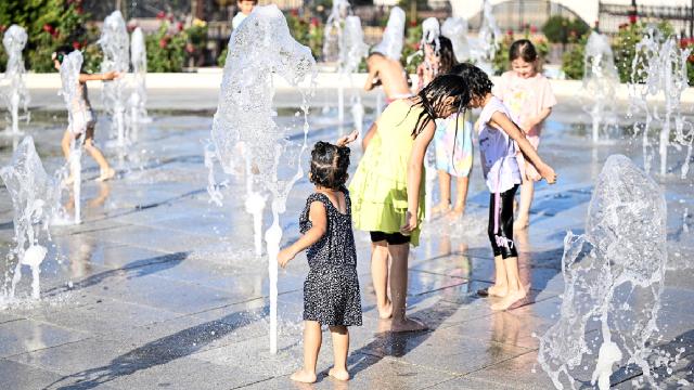 Sıcaklıklar 40 Dereceyi Aşacak: Yaz Geri Dönüyor