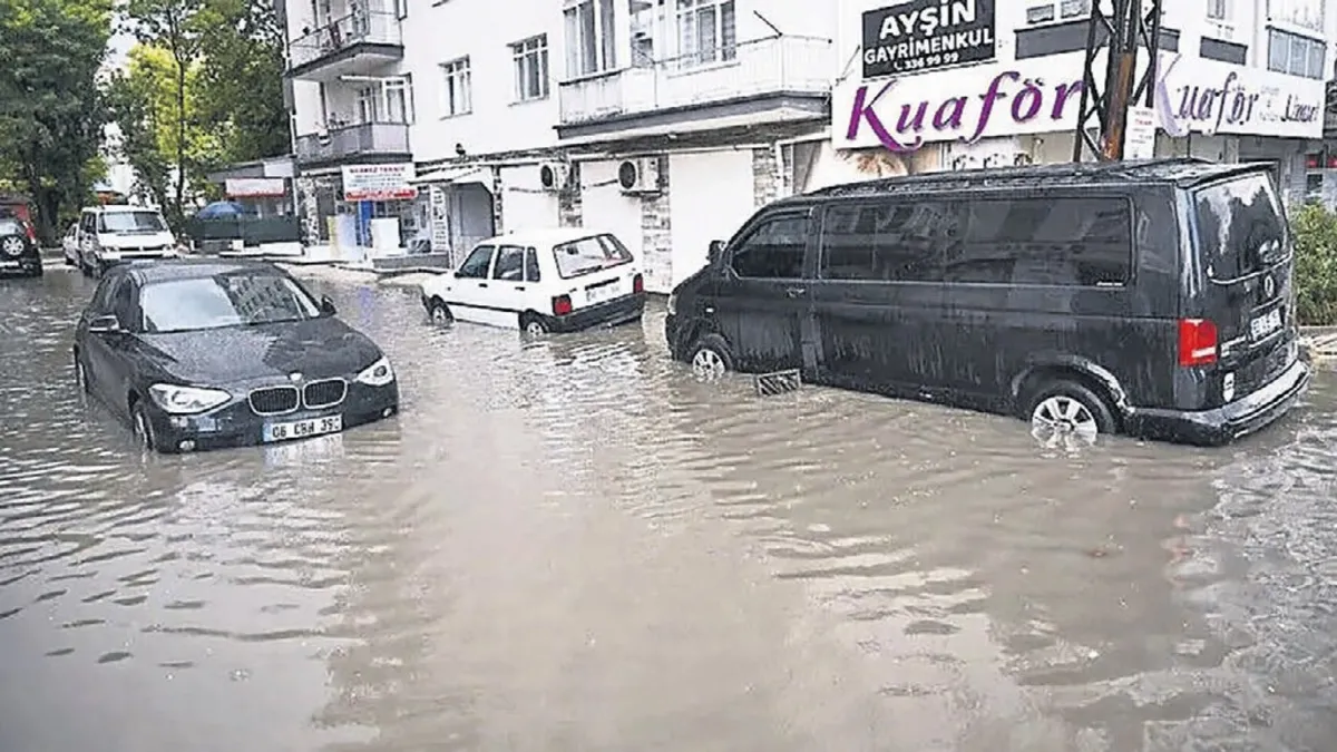 Şiddetli Fırtına ve Sağanak Birçok Şehirde Hayatı Olumsuz Etkiledi