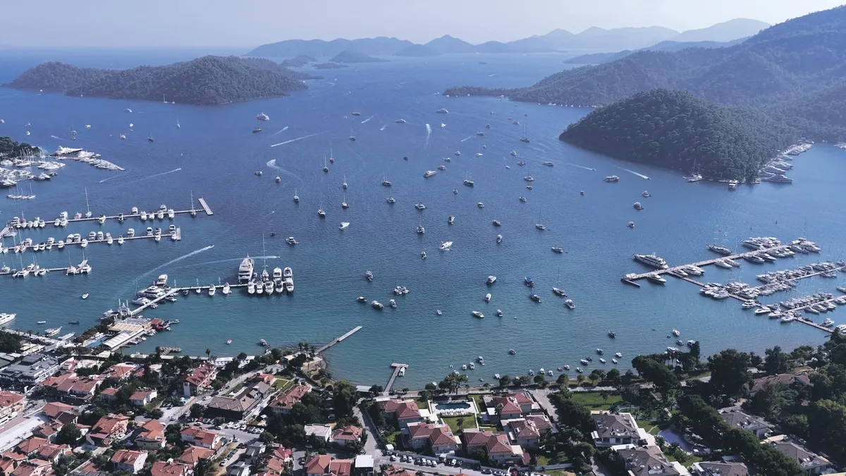 Sıfır Atık Mavi ile Fethiye ve Göcek Koyları Temizleniyor