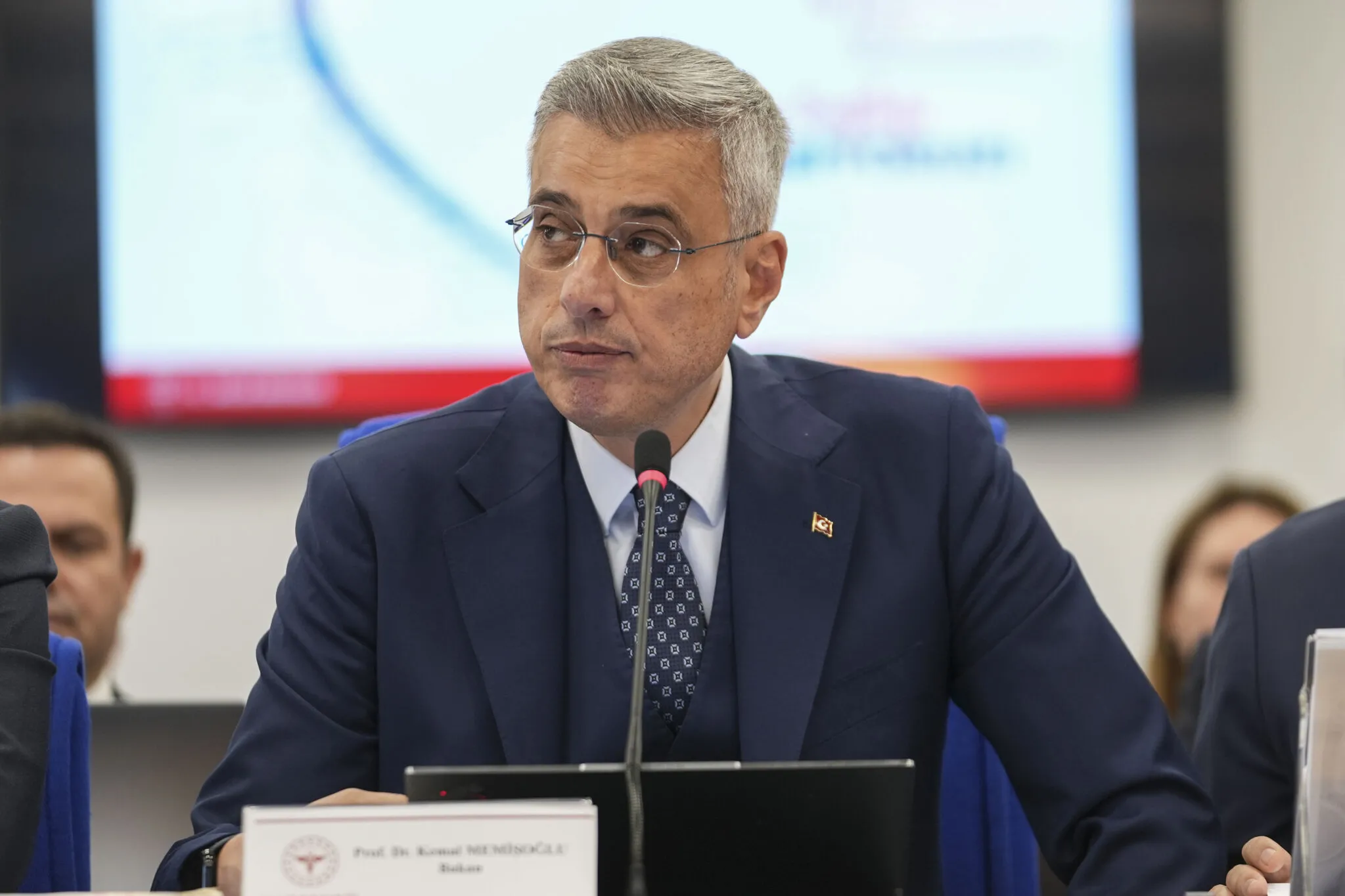 Sigara satışında T.C. kimlikle yaş doğrulama geliyor