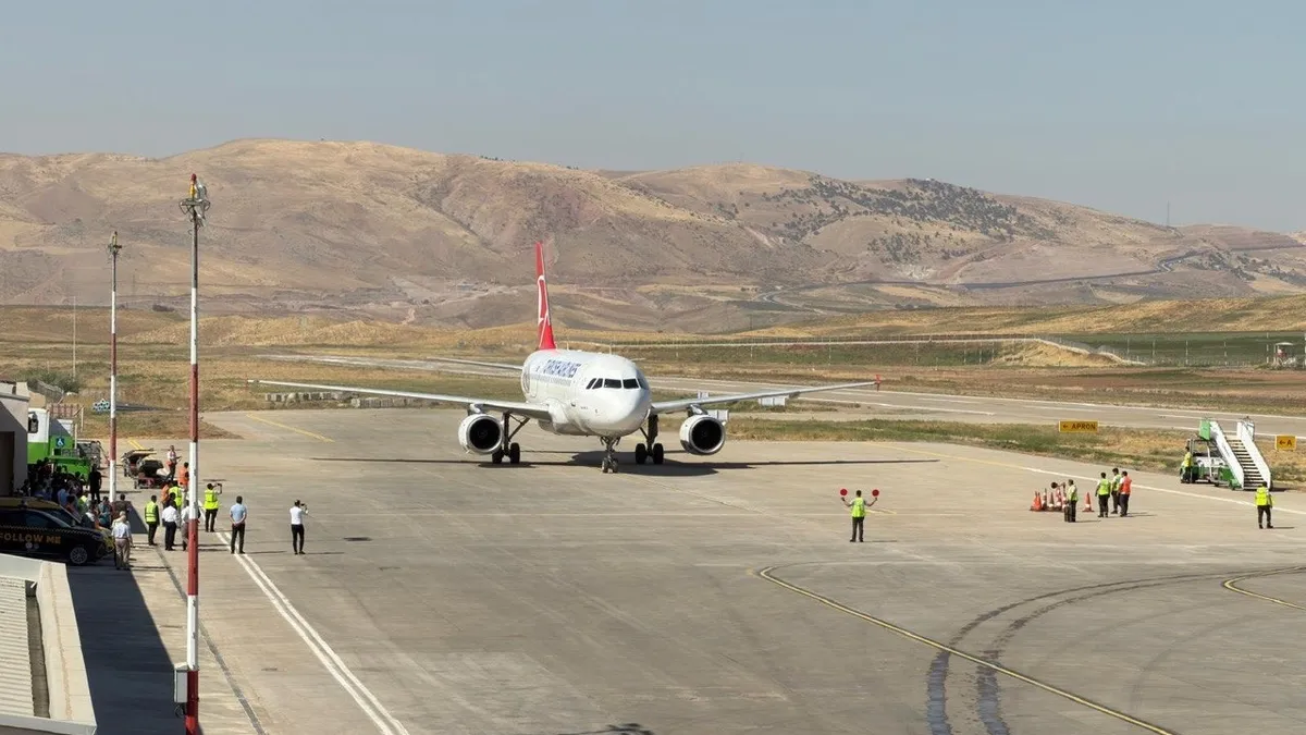 Siirt Havalimanı Yeniden Uçuşlara Açıldı: İlk Uçak İndi
