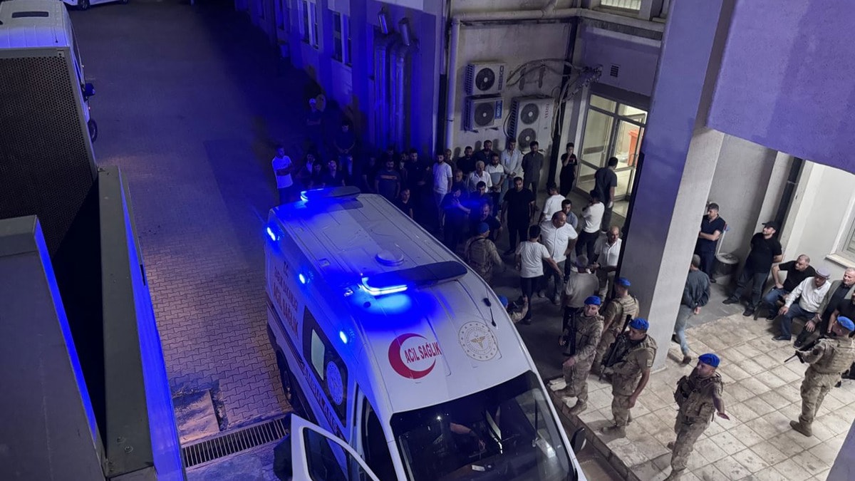 Siirt'te Trajik Kaza: Karşıya Geçmek İsterken İki Genç Hayatını Kaybetti