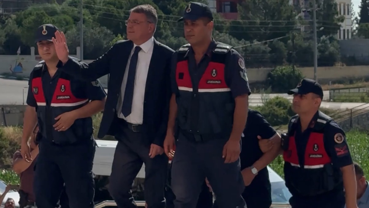 Silifke Belediye Başkanı Mustafa Turgut ve 18 Şüpheli Adliyeye Sevk Edildi