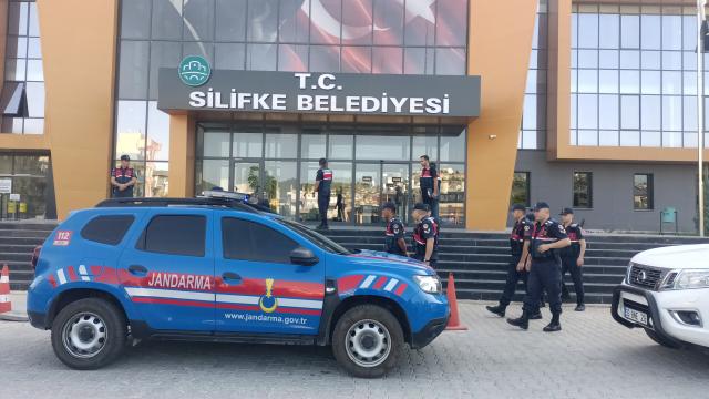 Silifke Belediye Başkanı Mustafa Turgut ve 7 şüpheli tutuklandı