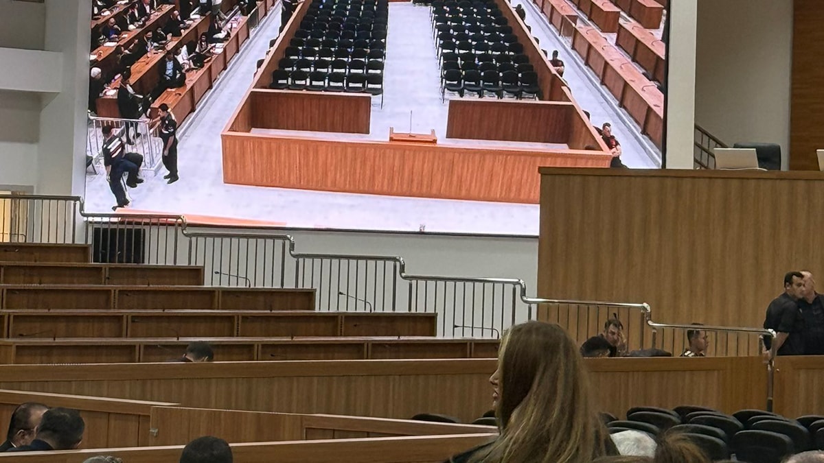Silivri Adliyesi'nde Skandal: 50 Tutuklu İçin Tek Tuvalet