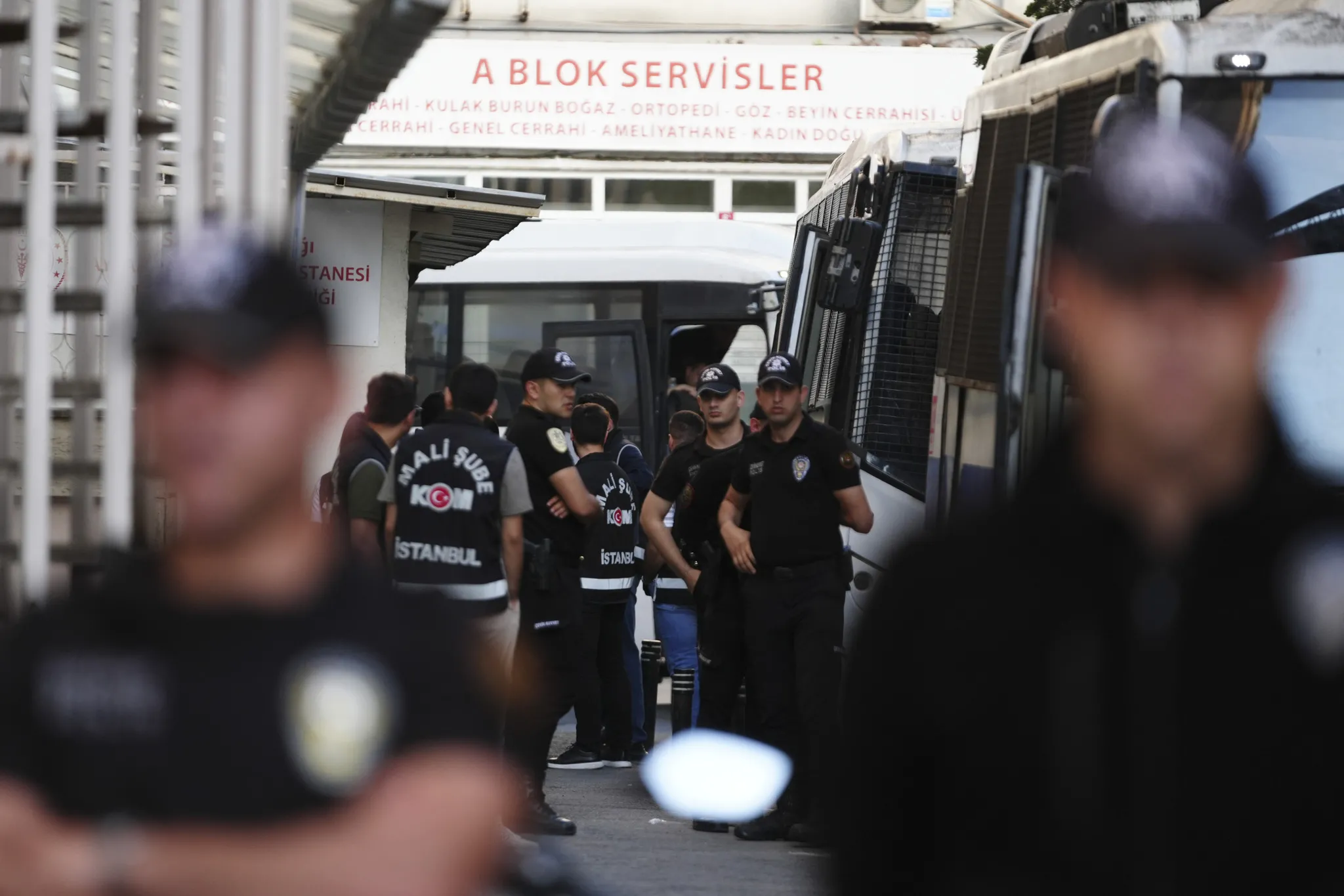 Silivri Belediyesi'ne yolsuzluk soruşturması: Başkan Balcıoğlu dahil 10 kişi tutuklandı