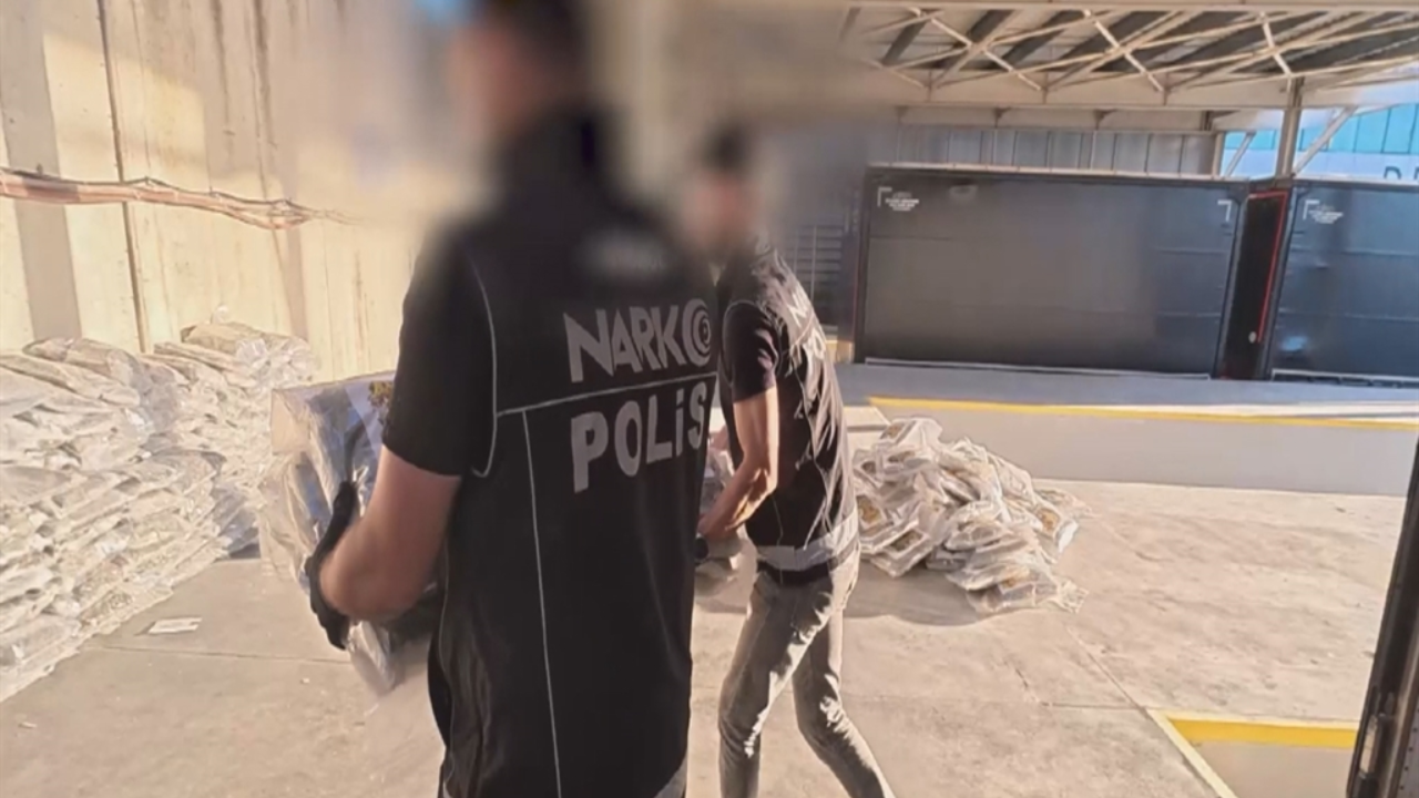 Silivri'de Dev Uyuşturucu Operasyonu: 376 Kilo Marihuana Ele Geçirildi