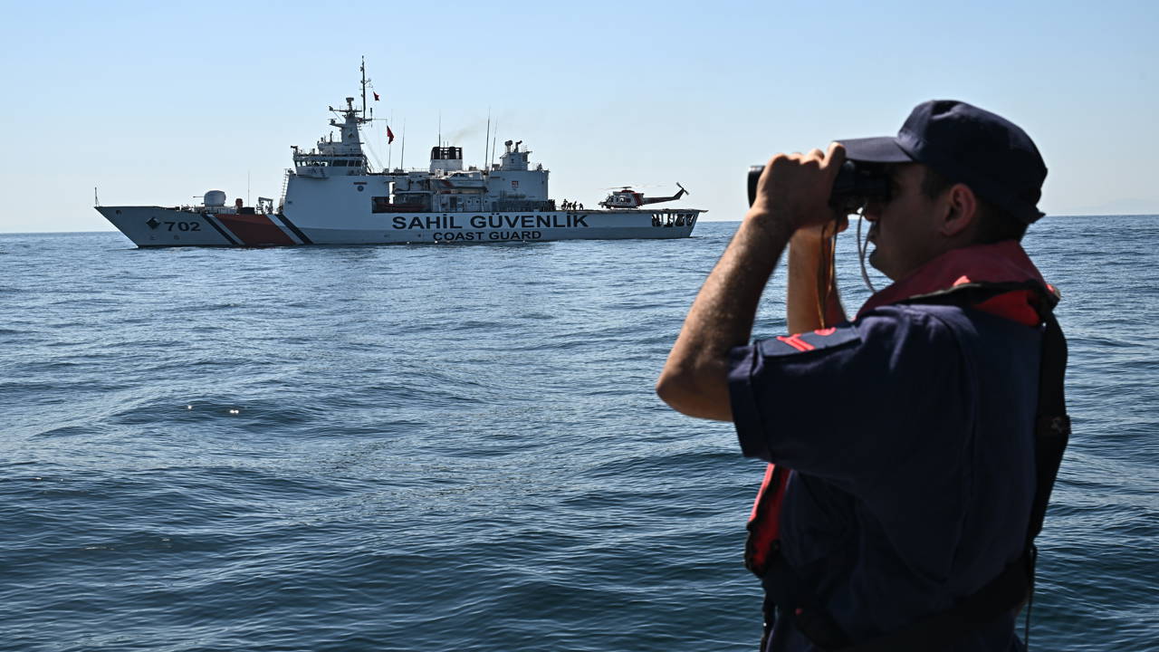 Silivri'de gemi çarpışması: Kayıp denizcilerin kimlikleri belli oldu