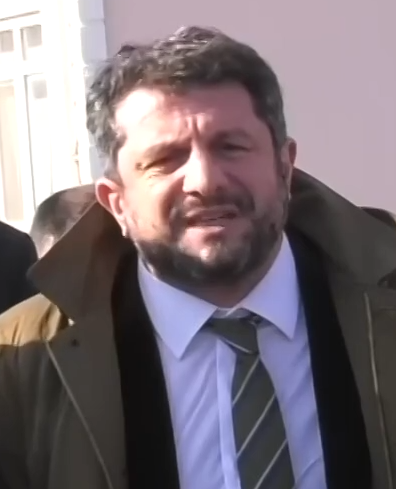 Silivri'de çıkan yangın yerleşim yerlerine sıçradı: Tahliye başladı