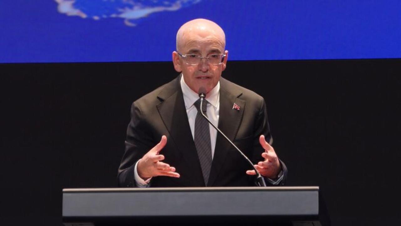 Şimşek: Türkiye Küresel Borçlulukta Avantajlı Konumda