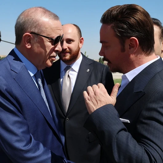 Sinan Akçıl'dan Erdoğan'a Övgü Yağmuru: Muhalefetten Tepki