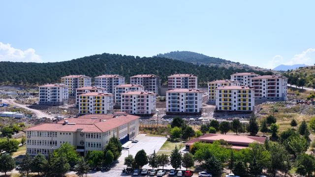 Sındırgı'da deprem konutları teslim aşamasında