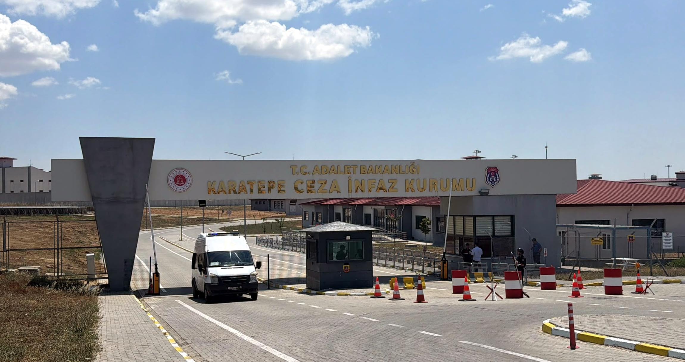 Sinem Dedetaş ve Cem Küçük Çorlu Cezaevi'nde