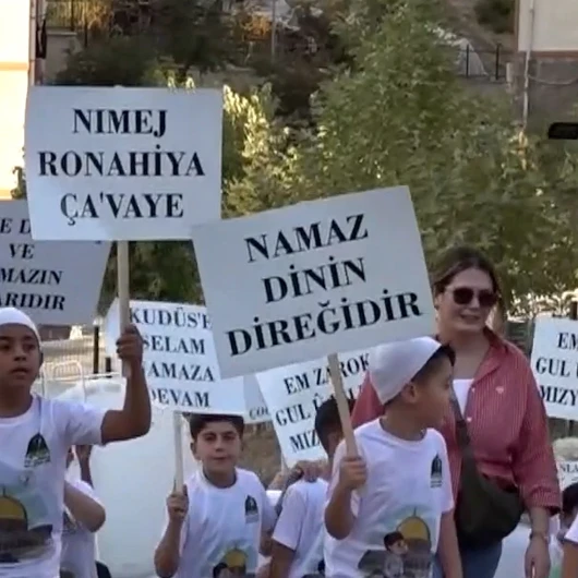Şırnak'ta Çocuklardan 'Hayat Namazla Güzeldir' Yürüyüşü