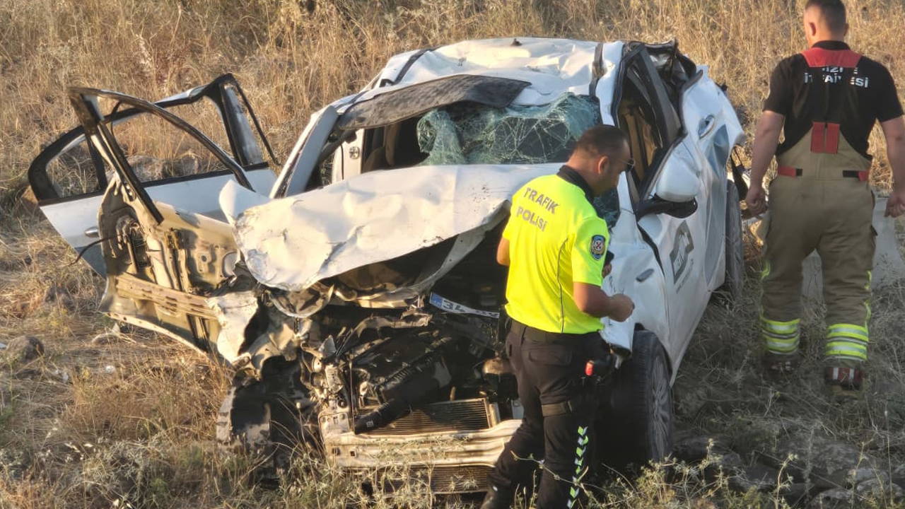 Şırnak'ta kaza: Otomobil tarlaya uçtu, bir kişi hayatını kaybetti