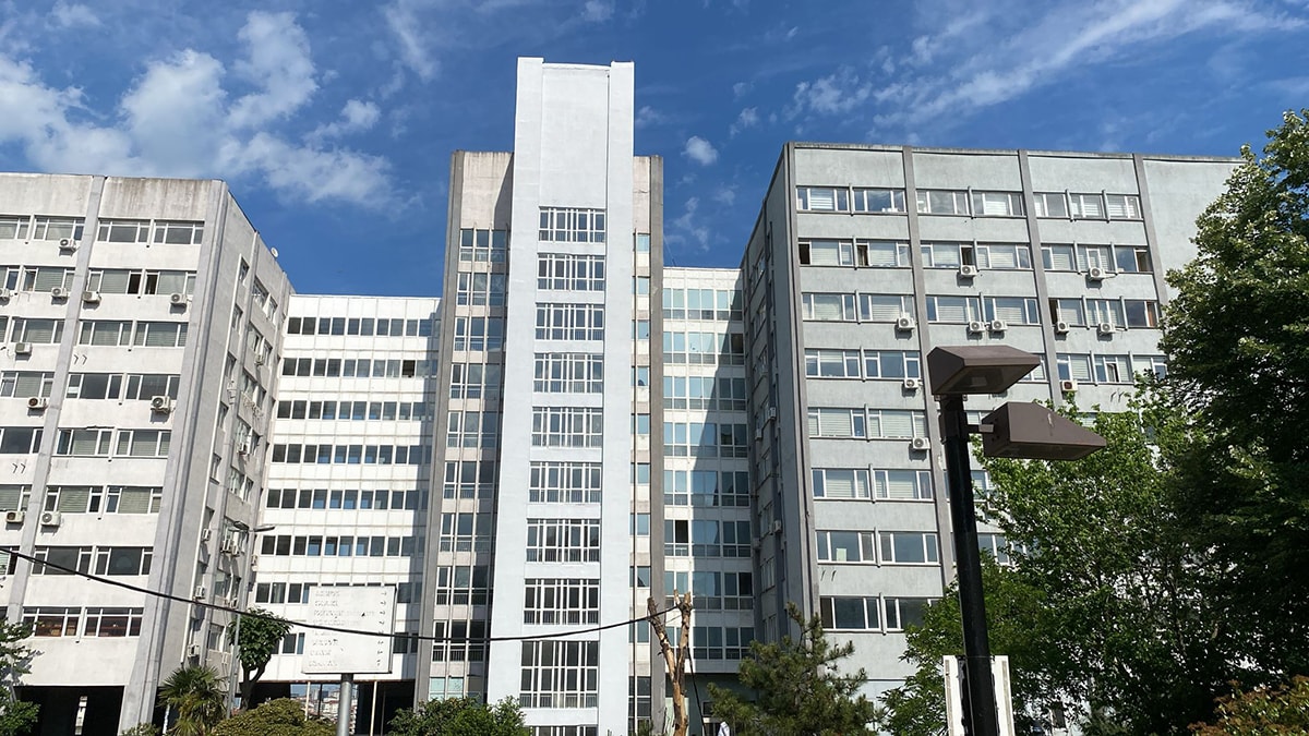 Şişli Etfal'de Deprem Tehlikesi: Binadaki Çatlaklar Can Güvenliğini Tehdit Ediyor