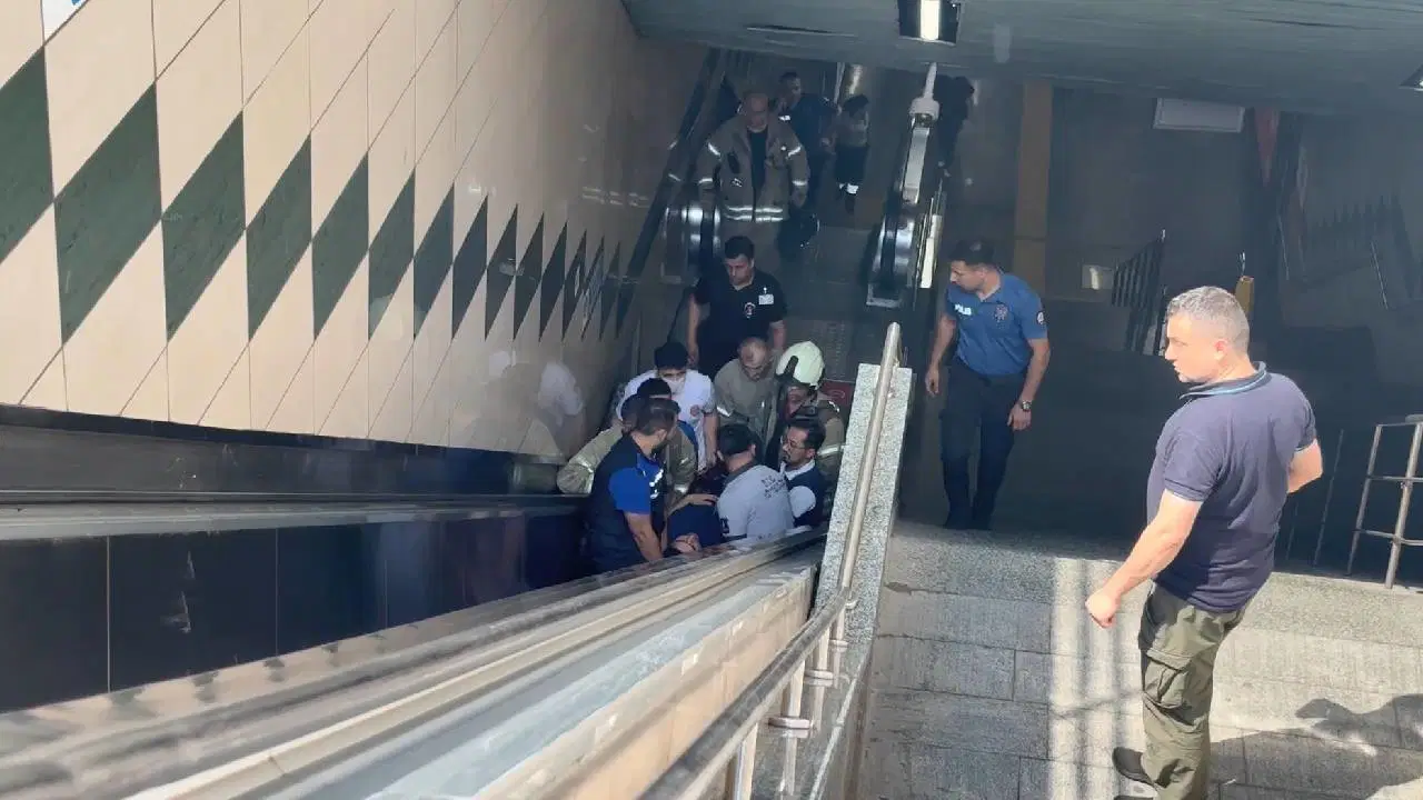 Şişli'de görme engelli kişi metro raylarına düştü: Seferler durduruldu