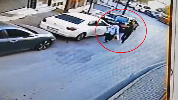 Şişli'de kadına arkadan yumruklu saldırı: Saldırgan kaçtı
