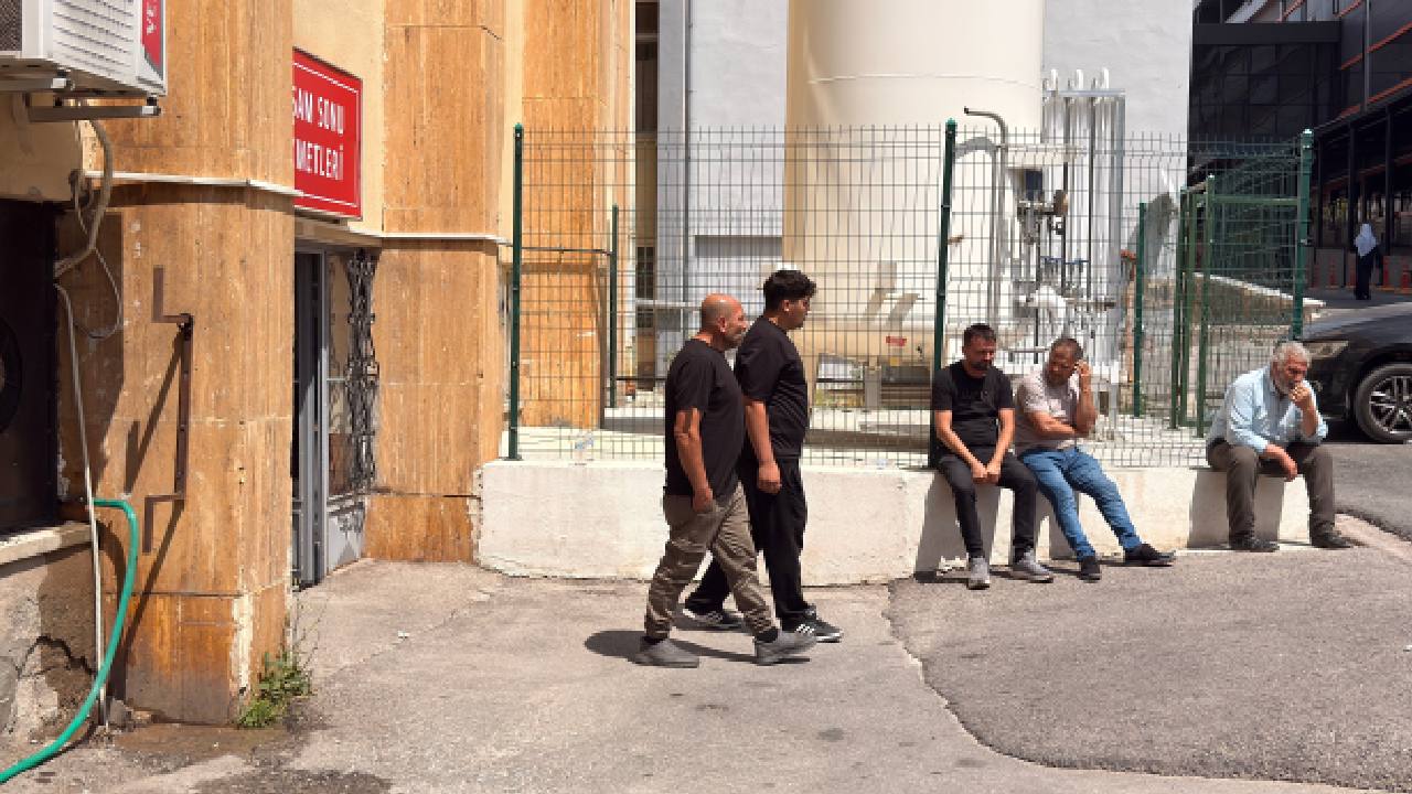 Sivas'ta KKKA Şüphesiyle Tedavi Gören Kişi Hayatını Kaybetti