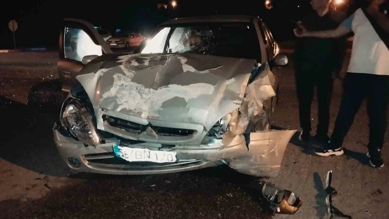 Sivas Suşehri'nde kavşakta kaza: 1 ölü, 3 yaralı