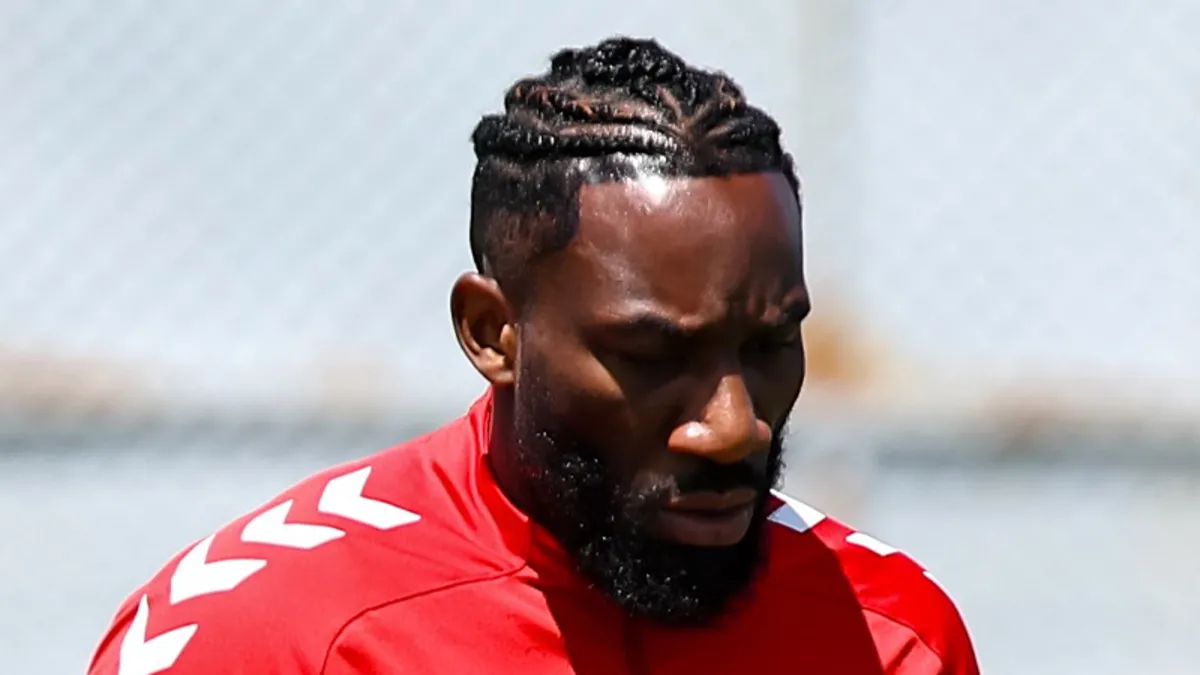 Sivasspor, Aaron Appindangoye ile Yeni Sözleşme İmzaladı