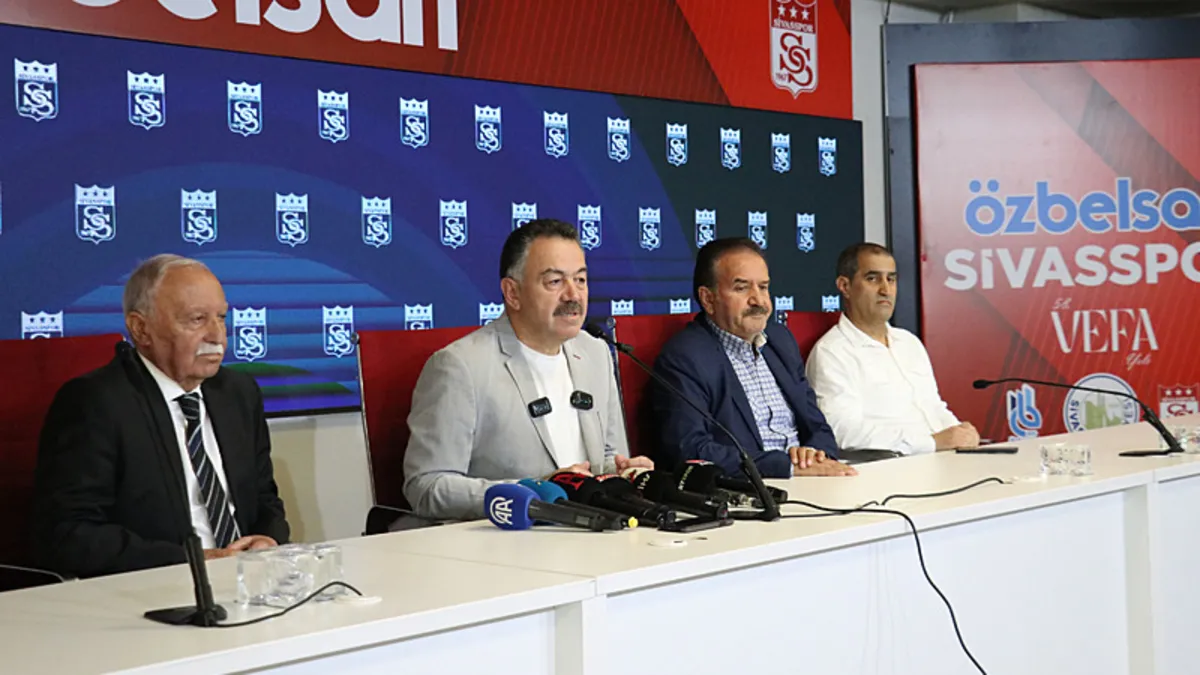 Sivasspor Divan üyesi Çağlayan'dan 'para alıyor' iddialarına sert tepki