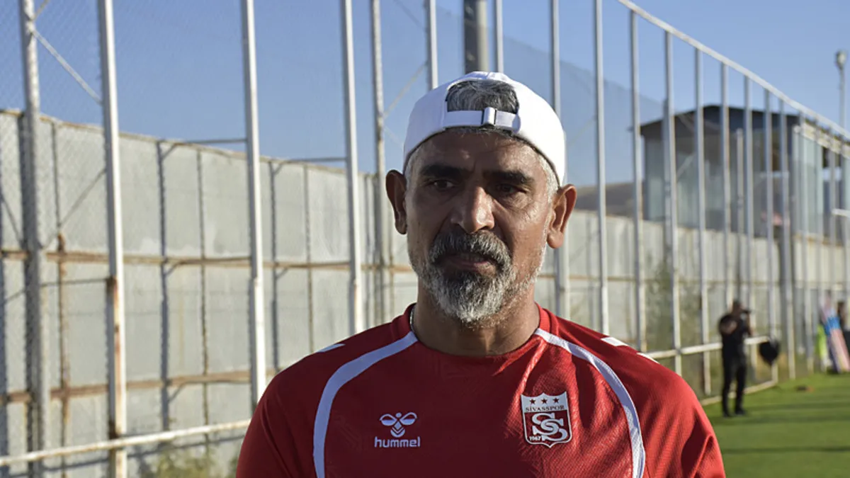 Sivasspor Teknik Direktörü İsmet Taşdemir: İyi Oynuyoruz ama Skora Yansıtmıyoruz