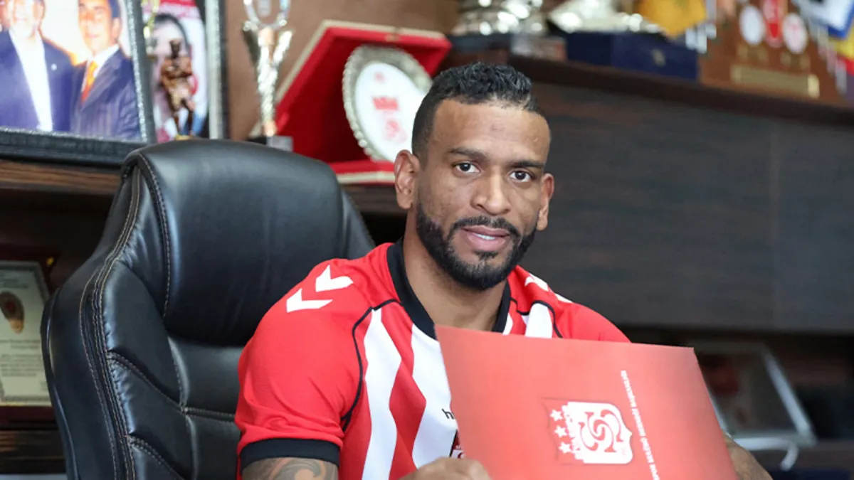 Sivasspor'un Transfer Tahtası Açıldı: 4 Yeni Transfer Kadroya Katıldı