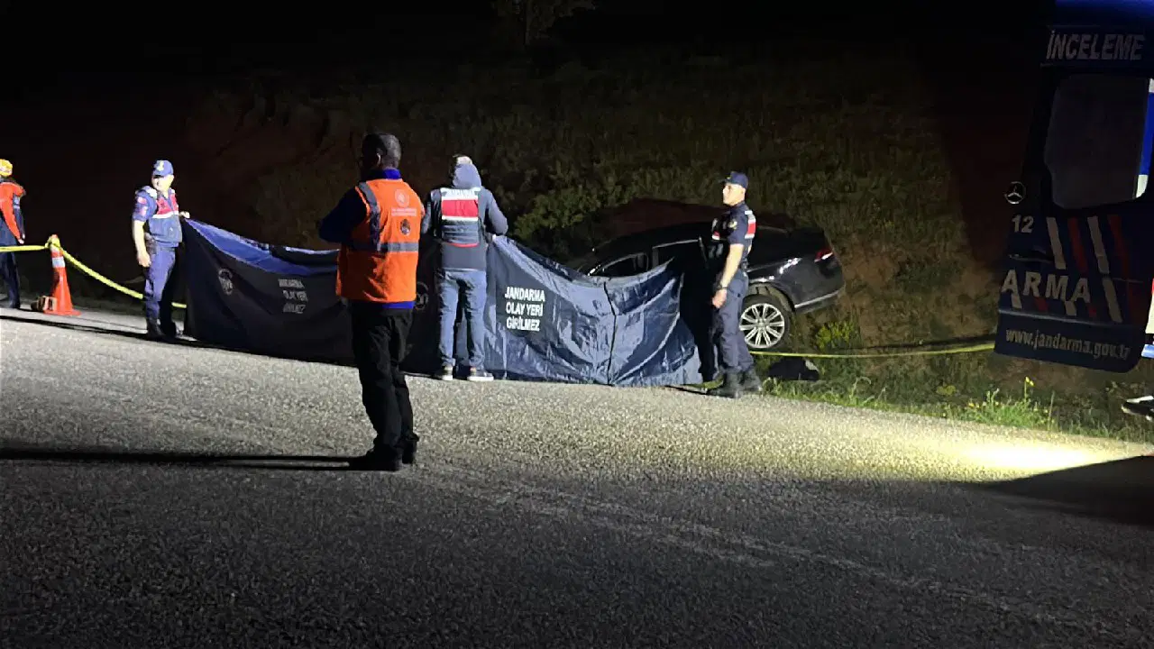 Sivas'ta korkunç kafa kafaya çarpışma: 3 ölü, 2 yaralı