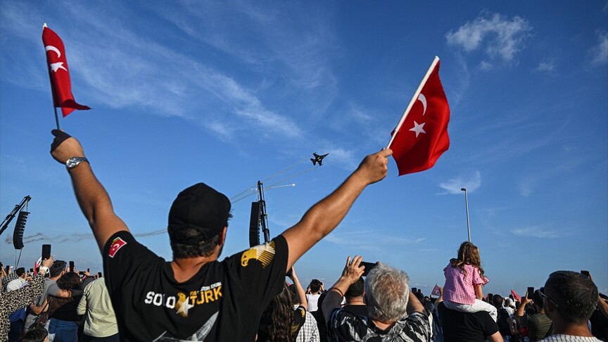 SOLOTÜRK, 30 Ağustos'te İstanbul Semalarında Görkemli Gösteri Yaptı