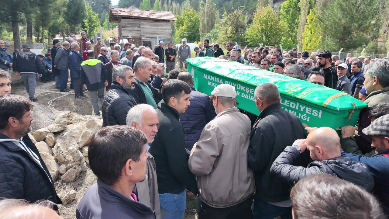 Soma Maden Faciasında Hayatını Kaybeden Halit Ersay Son Yolculuğuna Uğurlandı