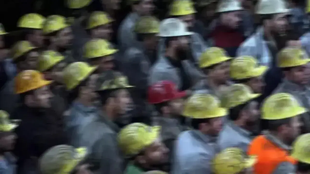 Soma'da 1361 madenci için belirsizlik: Işıklar Ocağı'nda faaliyetler durdu