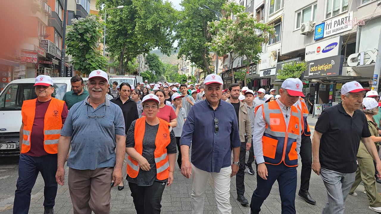 Soma'da Çevre Günü Yürüyüşü: Termik Santrale Tepki Büyüdü