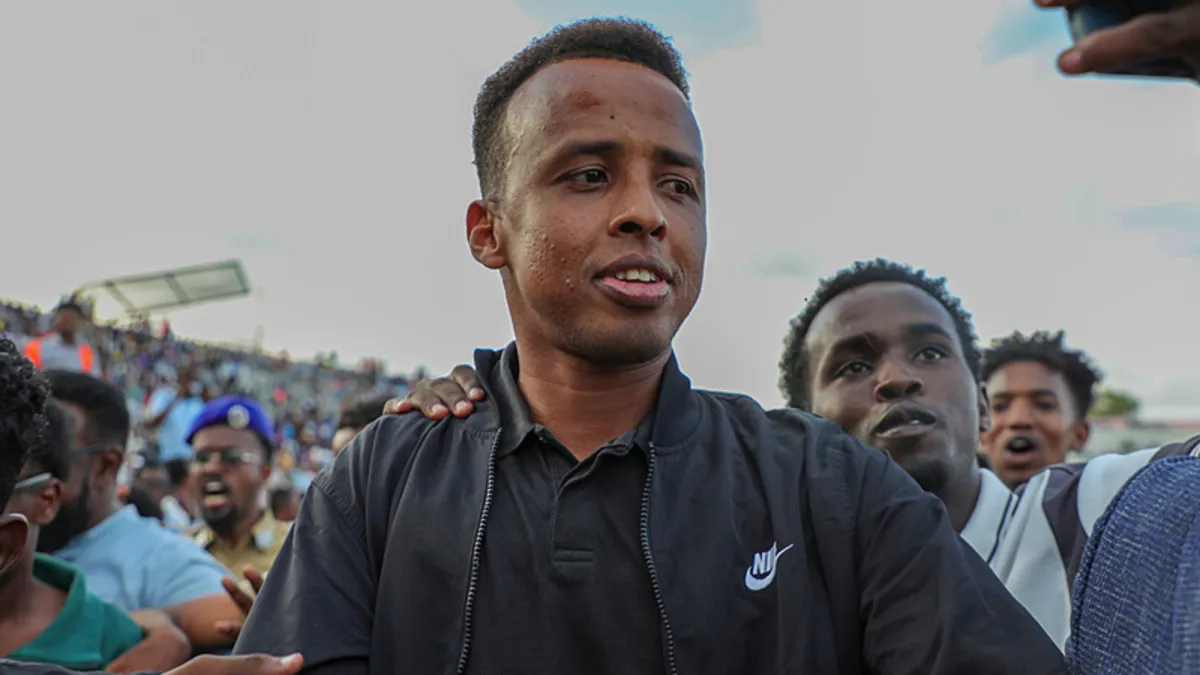 Somalili hakem Artan, PSG - Aston Villa maçını yönetecek