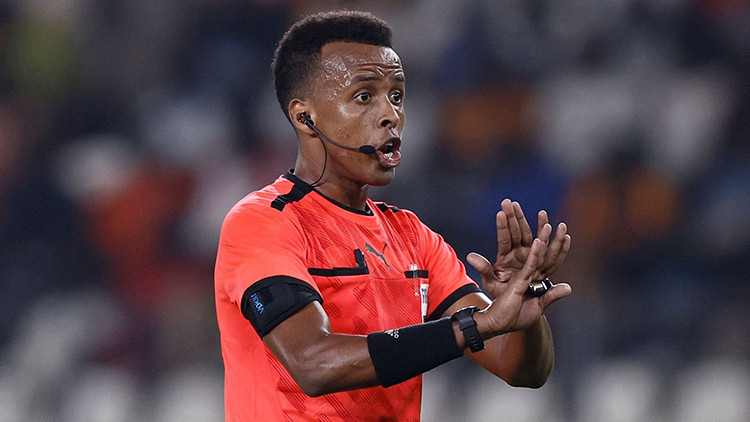 Somalili hakem Artan, PSG-Aston Villa UEFA Süper Kupa finalini yönetecek