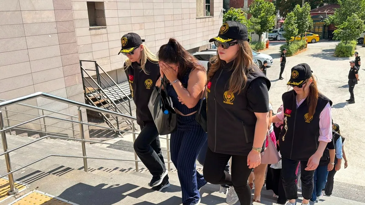 Sosyal medya dolandırıcılarına operasyon: 12 kişilik şebekeden 40 milyonluk sahte işlem