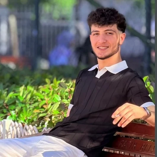 Sosyal Medya Tartışması Kanlı Bitti: 19 Yaşındaki Genç Bıçaklanarak Öldürüldü
