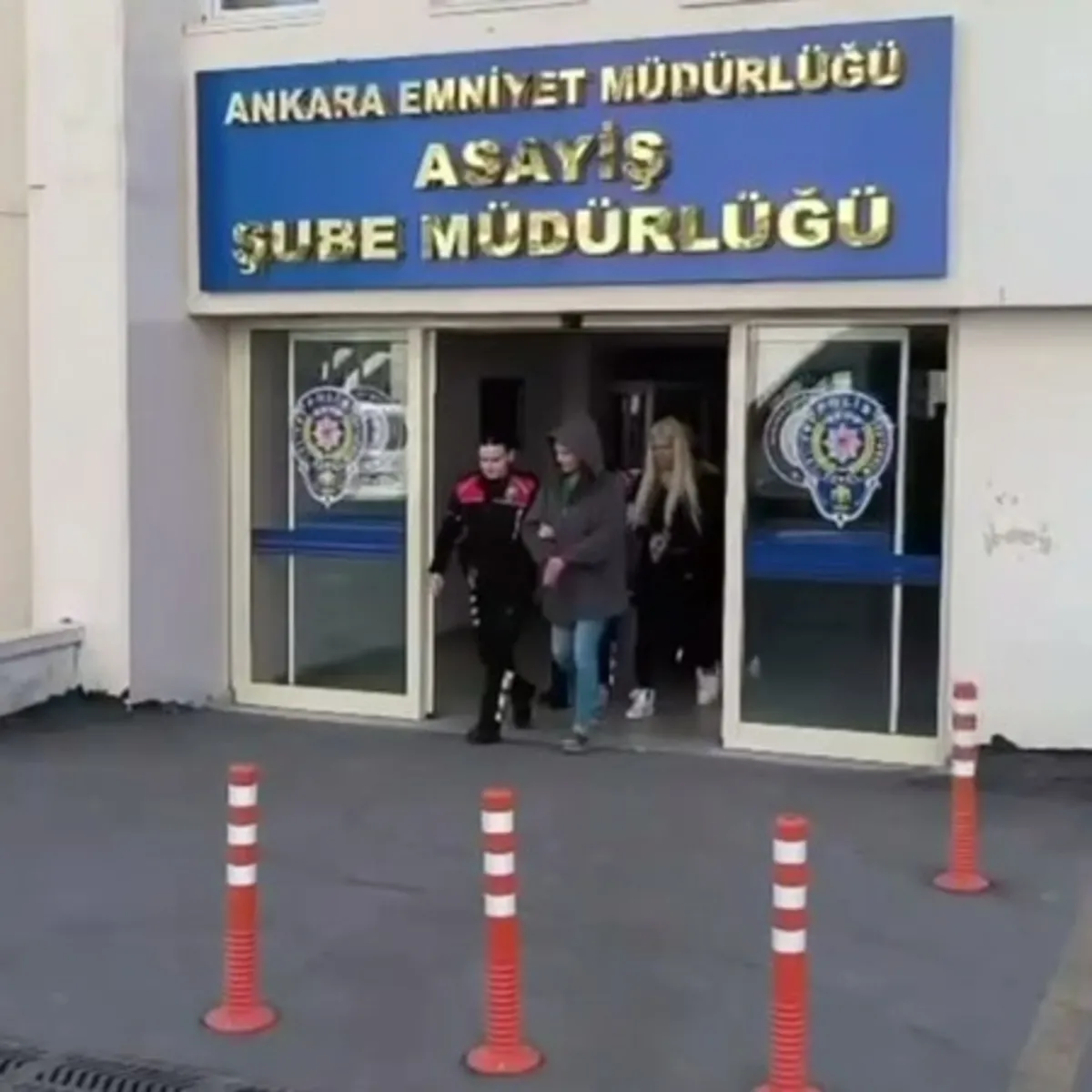 Sosyal Medyada Ahlaksız Tuzak Operasyonu: Tuğba Ekinci Gözaltında