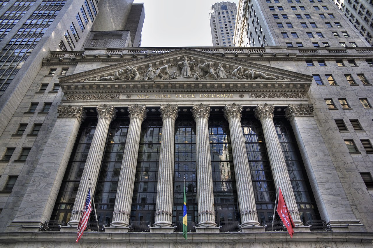 S&P 500 ve Nasdaq teknoloji hisselerindeki satışlarla son bir ayın en düşüğüne indi