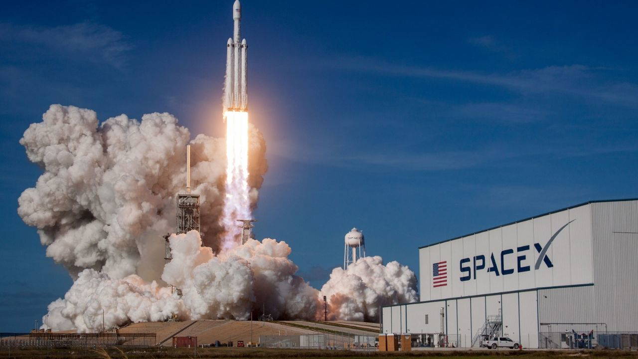 SpaceX, Nasdaq-100 endeksine katılıyor