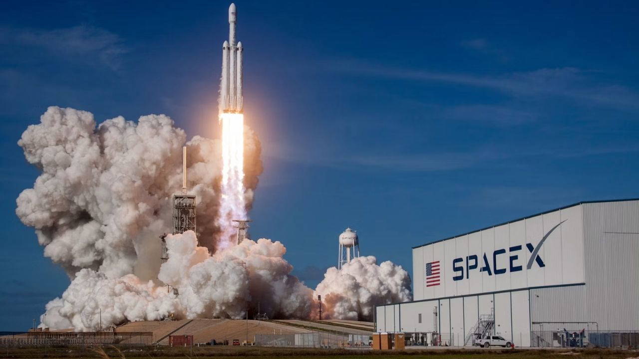 SpaceX'in Starship 13. test uçuşu motor arızasıyla ertelendi