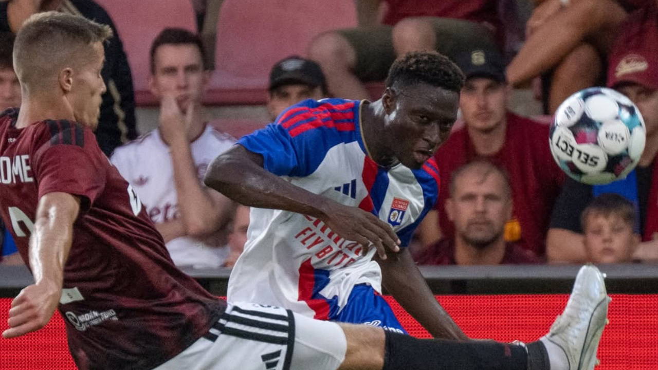 Sparta Prag, Lyon'u 2-1 Yenerek Devler Ligi Kapısını Araladı